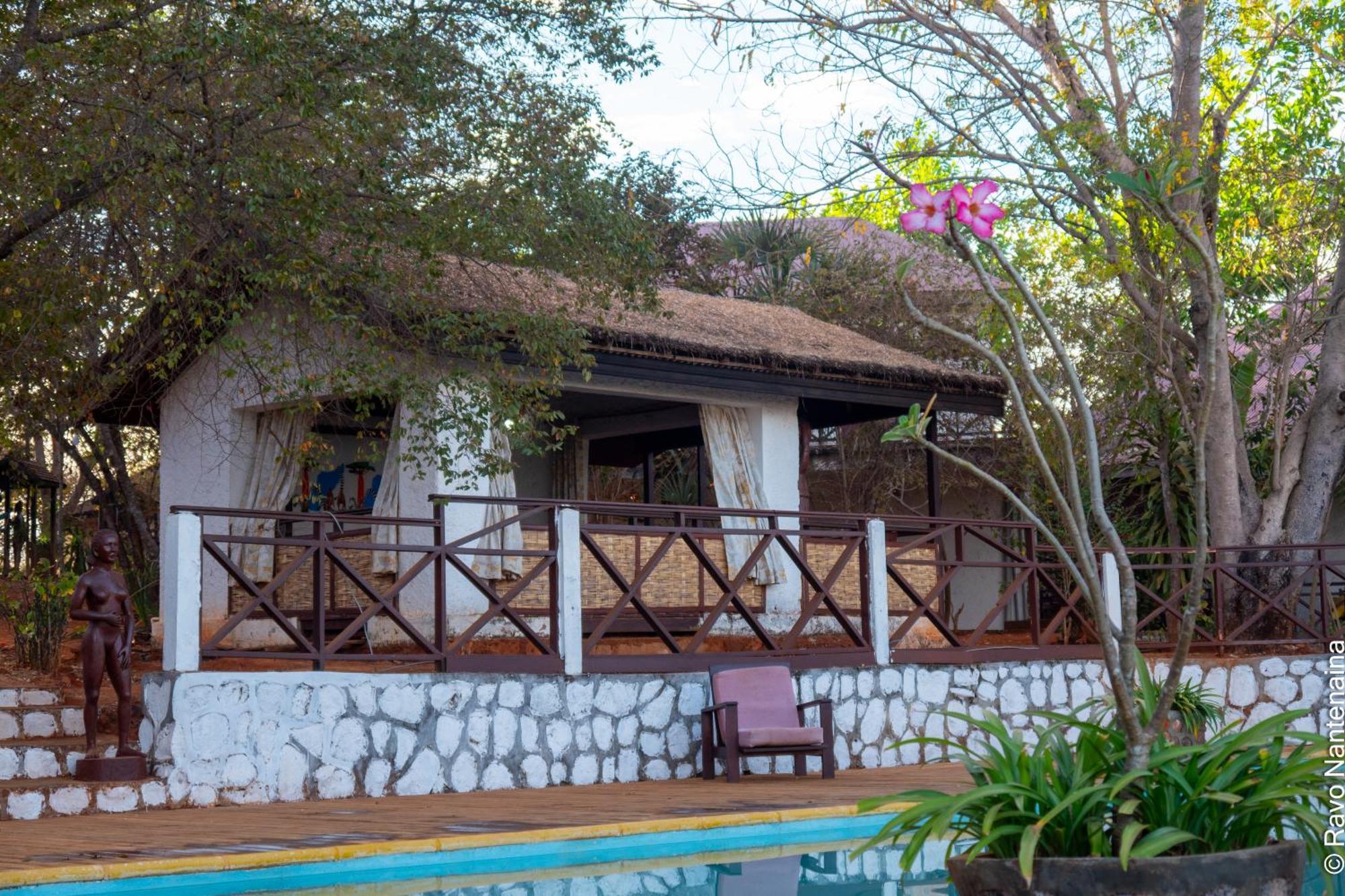 Olympe De Bemaraha Hotel Bekopaka Exterior foto