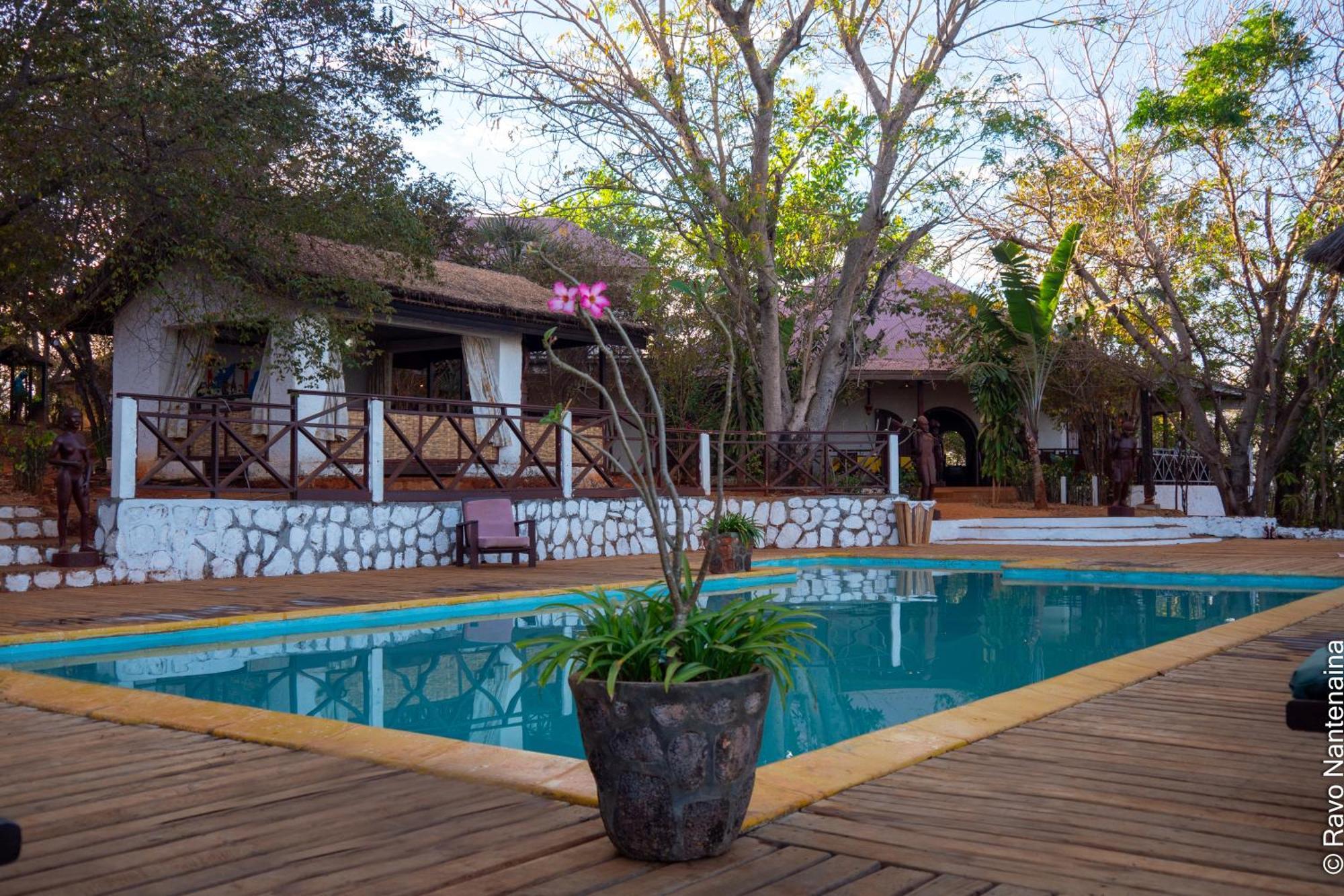 Olympe De Bemaraha Hotel Bekopaka Exterior foto